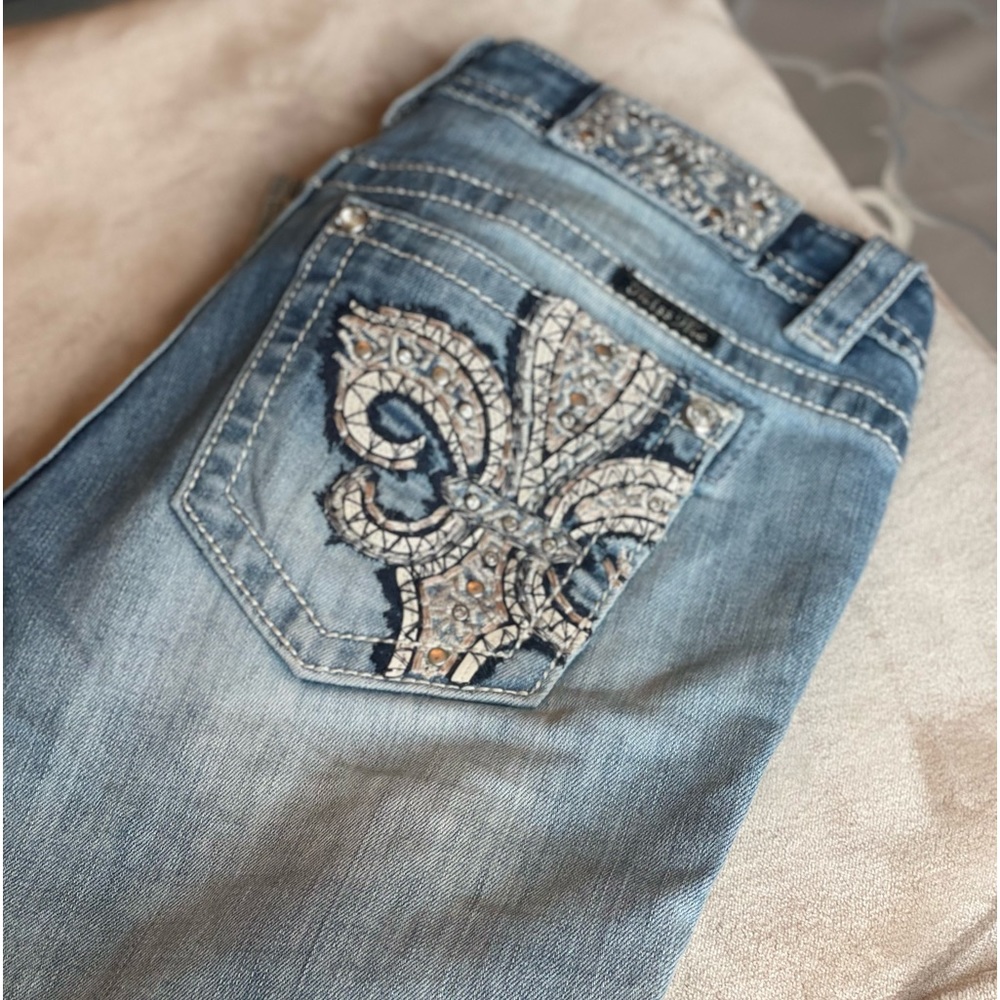 Miss Me Jean Capri. Rarely worn, good condition, clean.